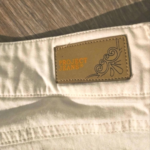 5/$25(#17) Project Jeans cropped white sz3 - Picture 3 of 9